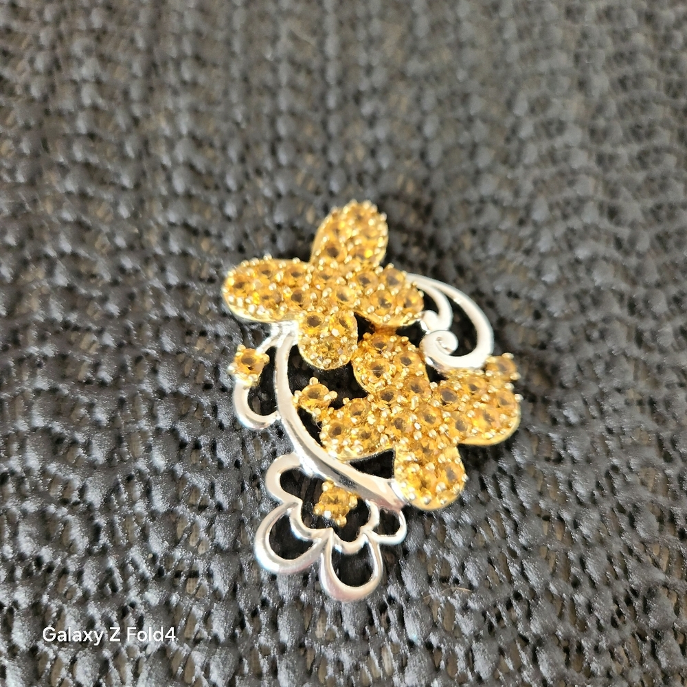 Sterling 925 Elegant Gold and Silver Floral Pendant